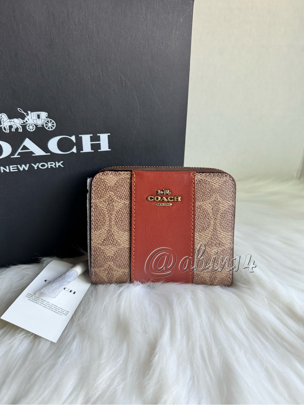 NWT Coach Small Signature Tan Rust Wallet